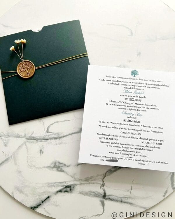 Invitatie nunta verde smarald cu sigiliu si flori uscate