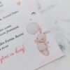invitație de botez iepuras, invitatie de botez iepuraș roz, invitașie de botez iepuras și balon, invitație de botez cu panglică
