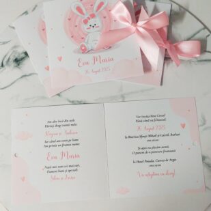 invitație de botez roz, invitație de botez iepuraș roz, invitație de botez iepuraș